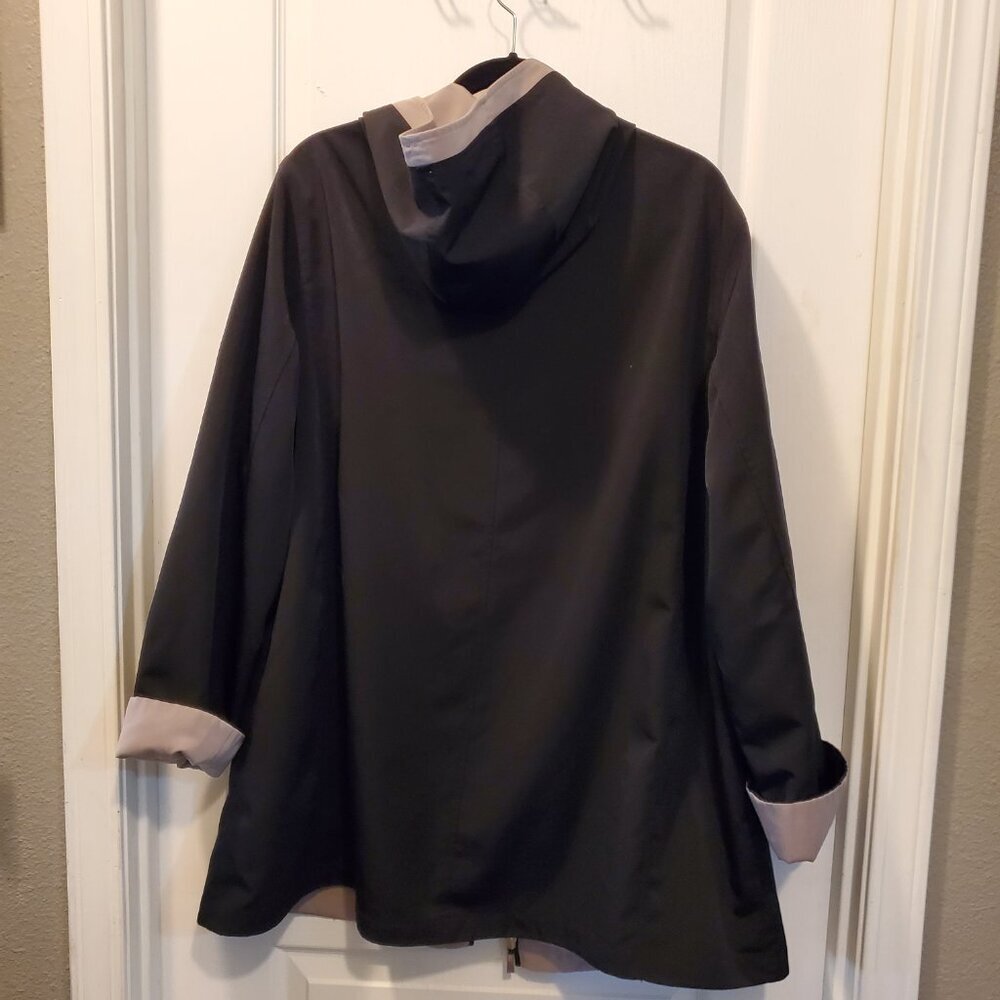 Versatile, Fully Reversible Jacket With A Hood. B… - image 7